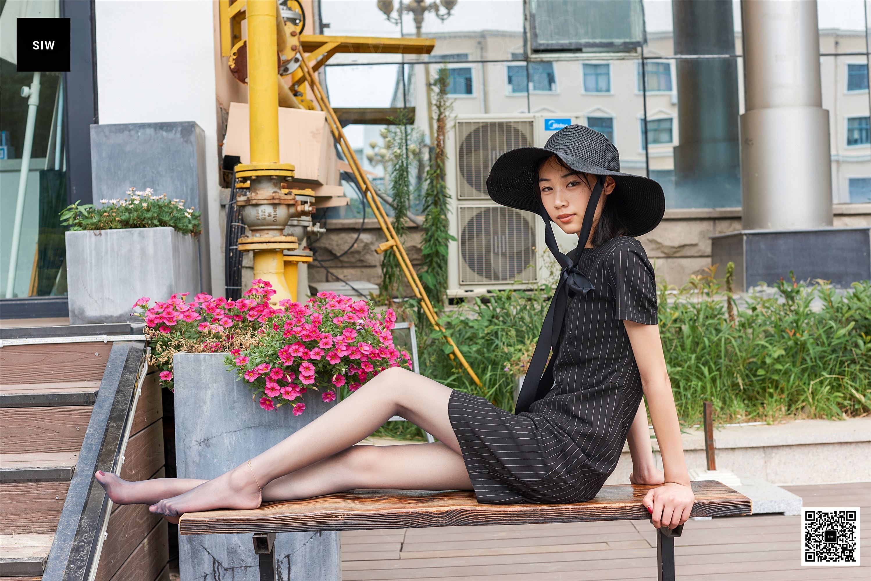 SIW斯文传媒 048 中式条纹小清新短袖连衣裙 - 丽莉